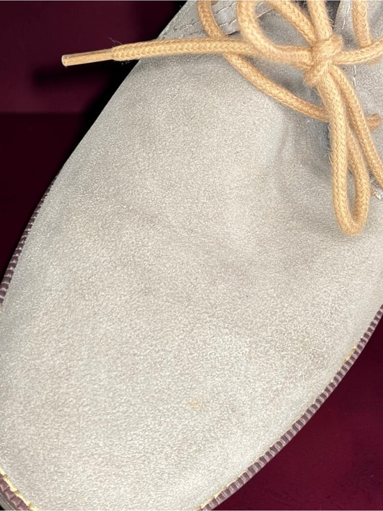 COLE HAAN - Men\'s Suede Chukka Boots in Light Gray with Tan Laces main image 4